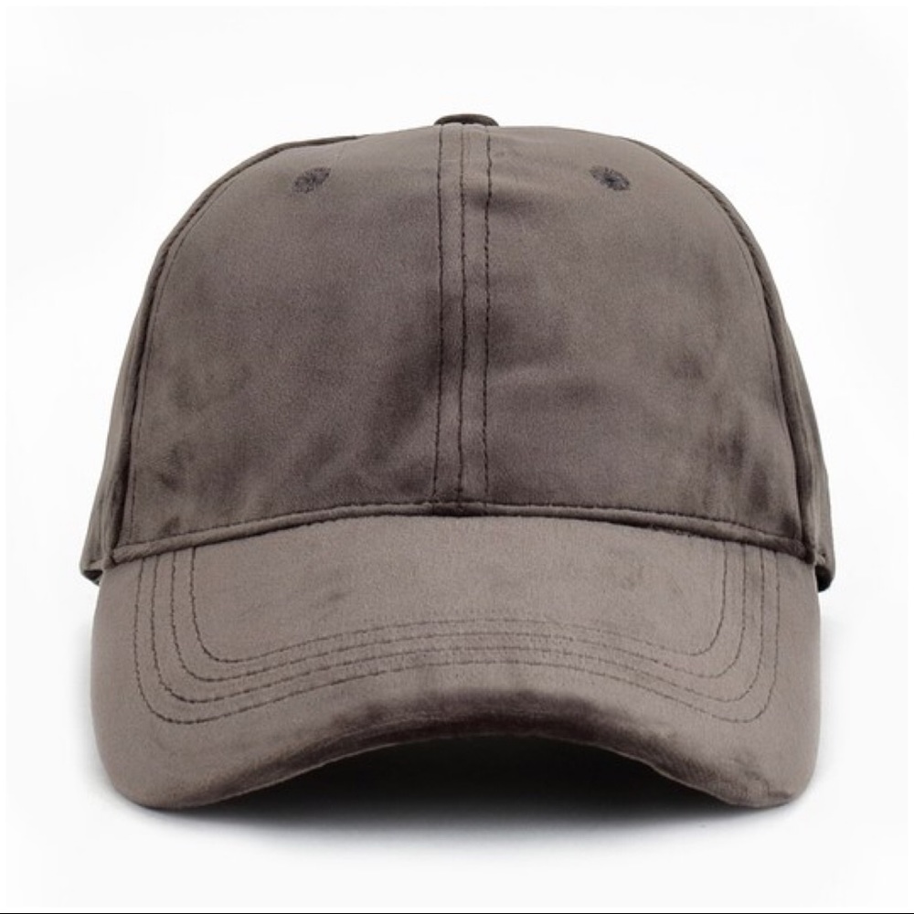 ✨RESTOCKED✨Gray Velvet Baseball Cap - Picture 5 of 7